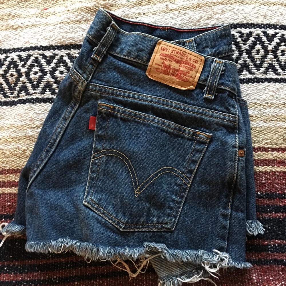 LEVIS distressed high-rise shorts